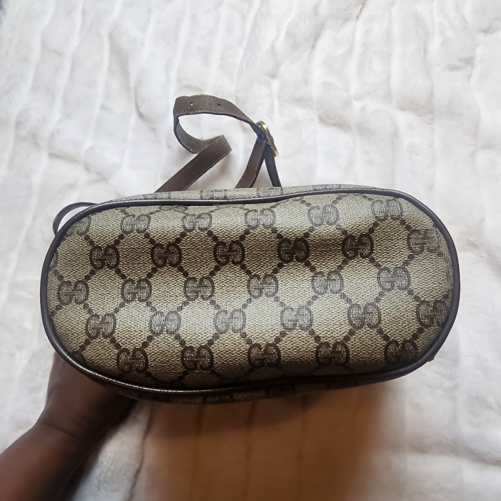 Vintage Gucci Bucket Bag - Picture 5 of 16